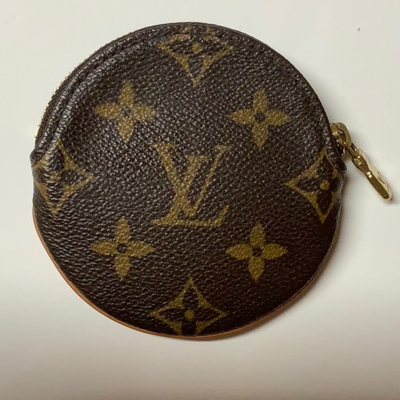 Louis Vuitton Handbags - AUTHENTIC Louis Vuitton Round Coin Purse